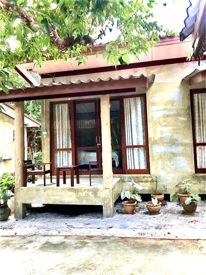 Frog Beach House Koh Phayam Exterior photo