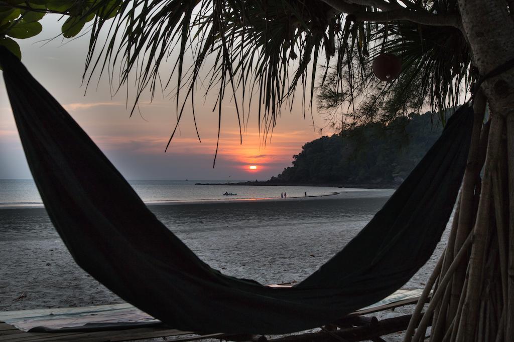 Frog Beach House Koh Phayam Exterior photo