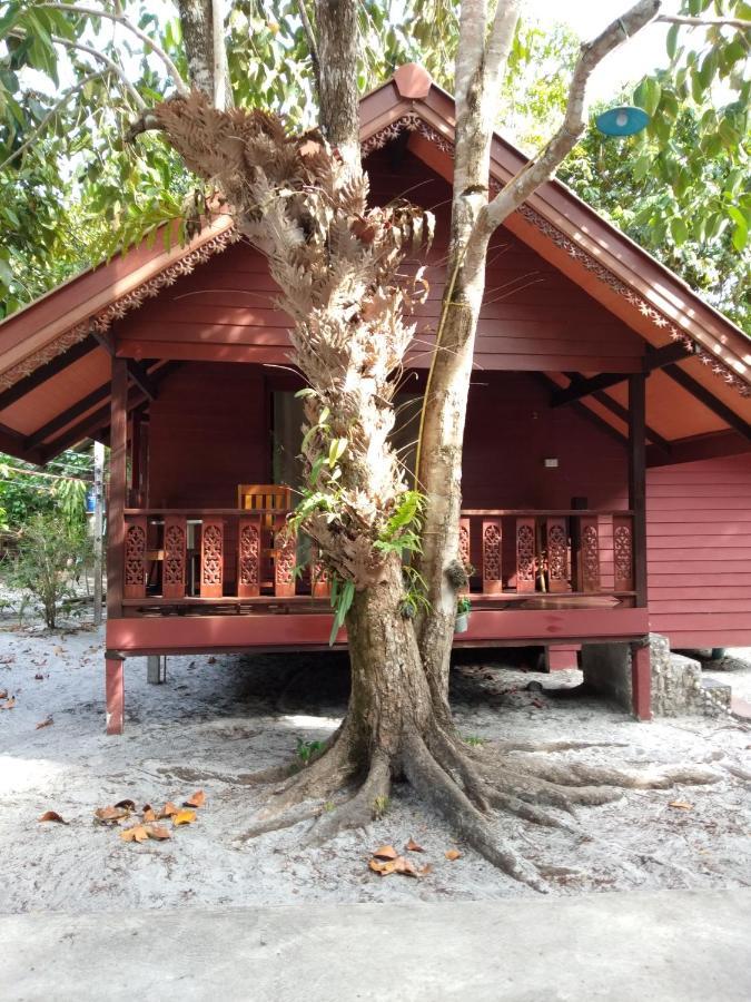 Frog Beach House Koh Phayam Room photo