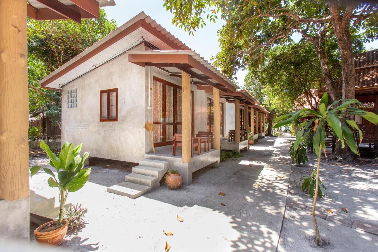 Frog Beach House Koh Phayam Room photo